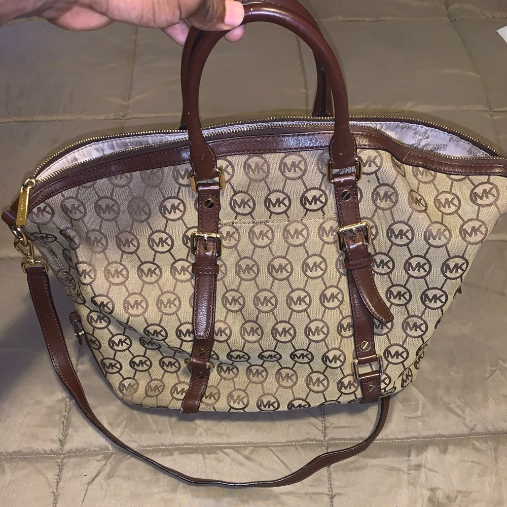 Stunning Brown & beige Michael kore tote bag